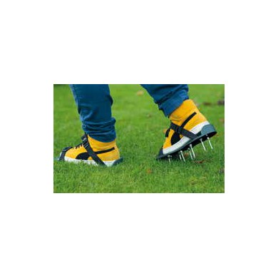 Patins aérateurs pour gazon Nature Semelles à 13 pointes H13,5 x 30 x 8,5 cm