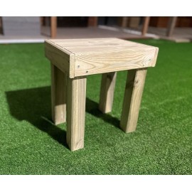 Tabouret en pin traité en autoclave 45 x 33 cm hauteur 50 cm