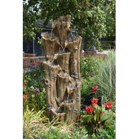 Fontaine de jardin : Grande cascade Tiros haut 2.00m Ubbink polyr&eacute;sine imitation bois avec pompe et led circuit ferm&eacute;