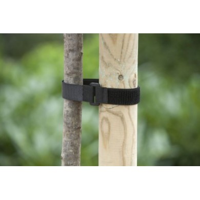 10 Colliers de tuteurage polyéthylène (PE) noir avec boucle en polypropylène (PP) noir son attache en velcro. 40 x 2,5 cm